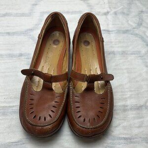 Clarks Brown Leather Flats sz 10